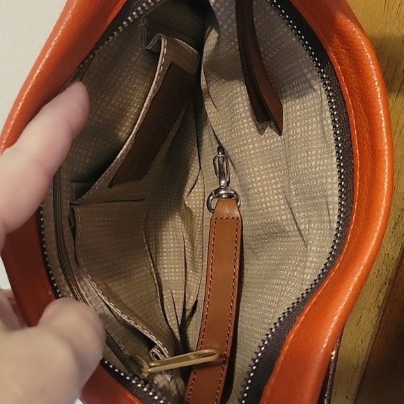 Brighton Shiloh Cross Body Poppy Leather Organizer adjustable strap - Picture 7 of 7